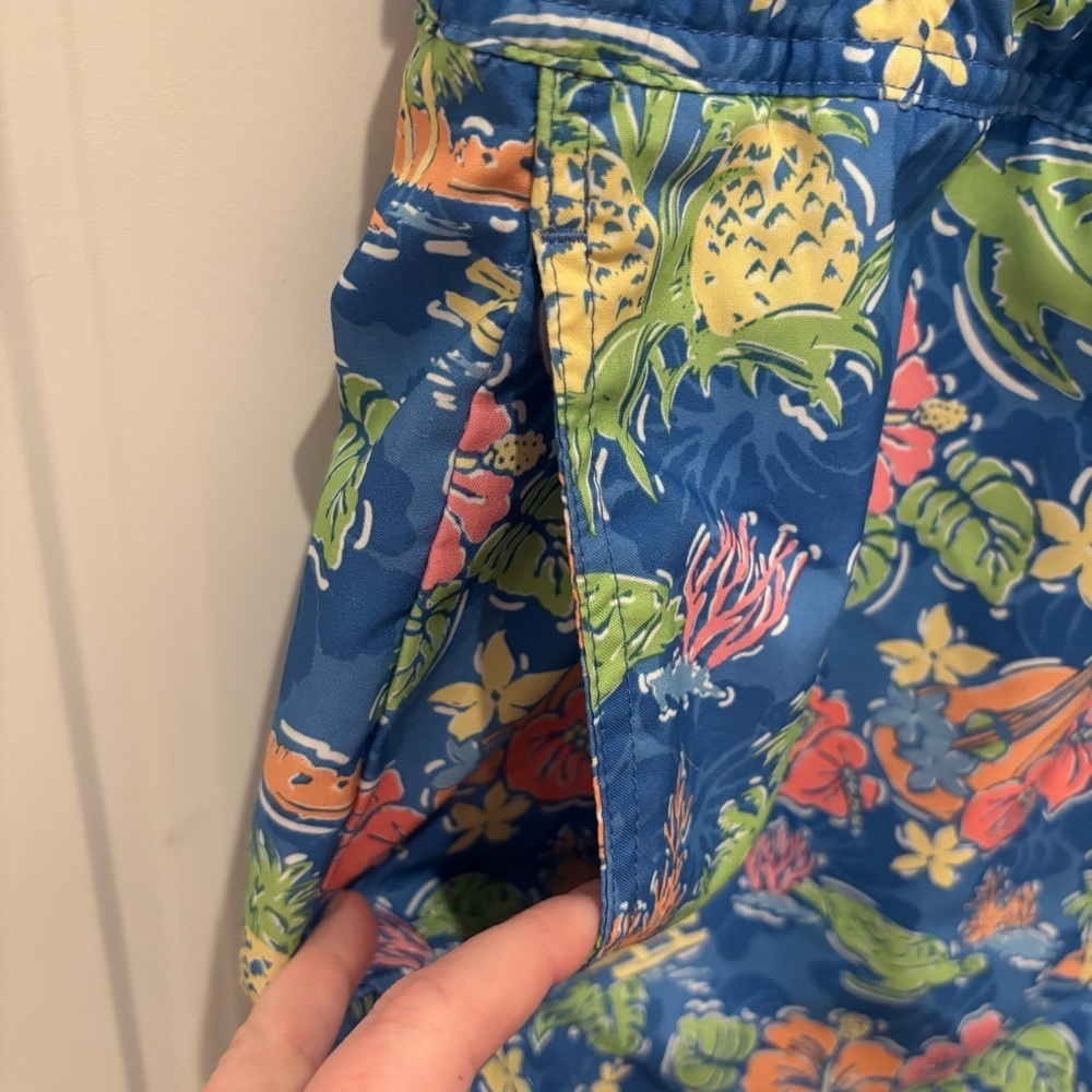 Crown & Ivy Swimming Trunks - Picture 5 of 5